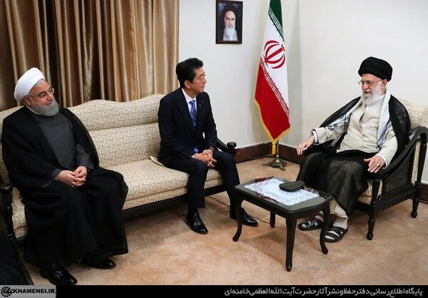 Japanese PM meets Leader of Islamic Revolution