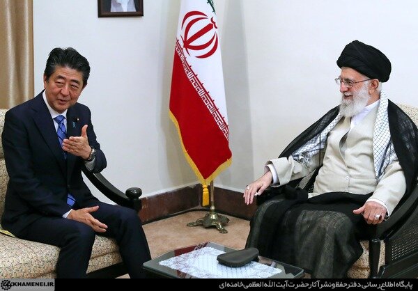 Japanese PM meets Leader of Islamic Revolution