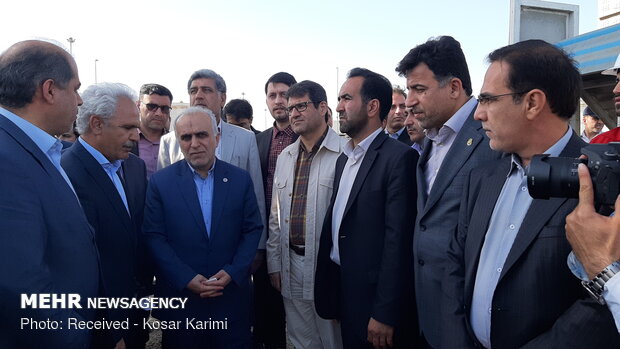 بازدید  فرهاد دژپسند  وزیر اقتصاد و دارایی از گمرک بندر امام خمینی