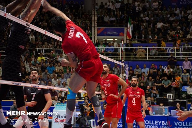 İran Milli Voleybol Takımı Kanada'yı 3-0 mağlup etti