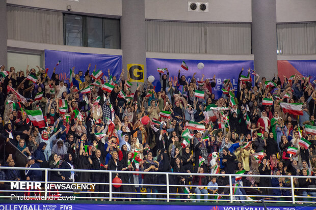 حمایت بی امان تماشاگران ارومیه برد ایران برابر لهستان را رقم زد