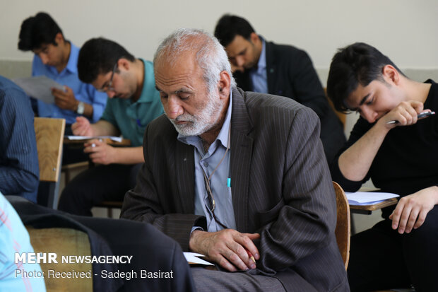 موعد الطلاب مع امتحانات اخر السنة في ايران