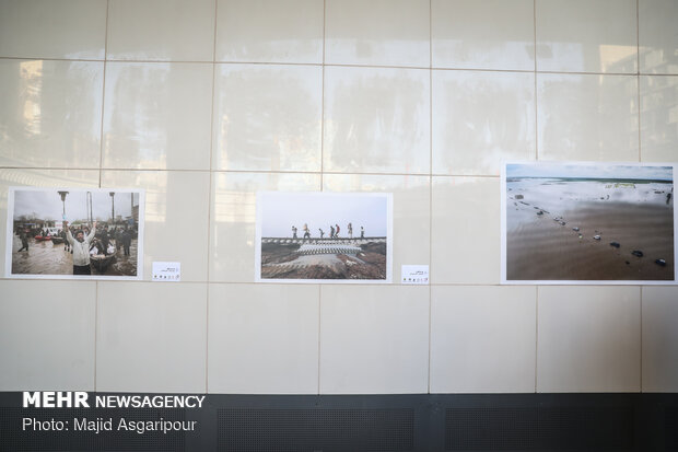 Photo Exhibition on “Flood” opens in Vali-e Asr Sq. (AS) Expectation Verandah 