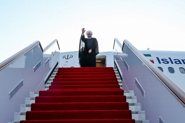 رئیس جمهور در سفر غیر رسمی به مشهد سفر کرد
