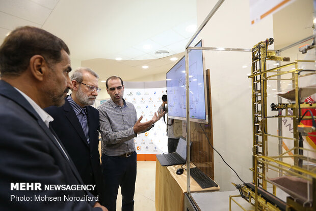 Iranian tech. products on display at Pardis Technology Park
