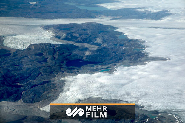 آب شدن ۲ میلیارد تن از یخ‌های گرینلند در یک روز