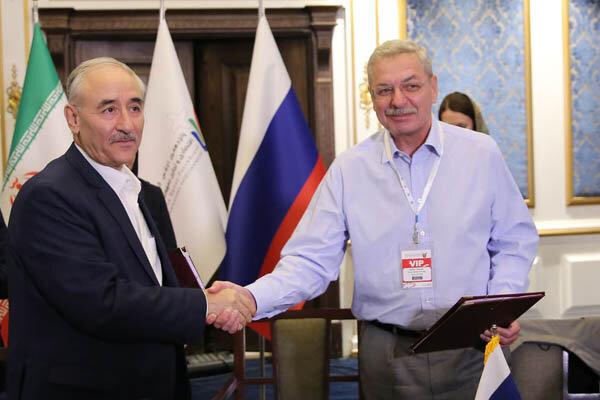 ایران و روسیه در بخش انرژی تفاهم‌نامه همکاری امضا کردند