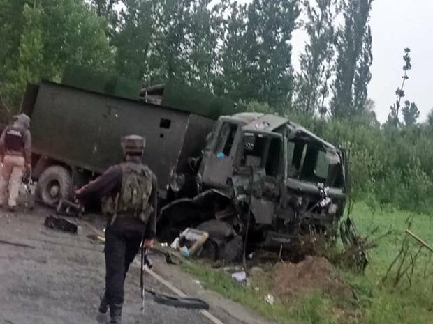 کشمیر میں بارودی سرنگ  کےدھماکے میں  2 بھارتی فوجی ہلاک