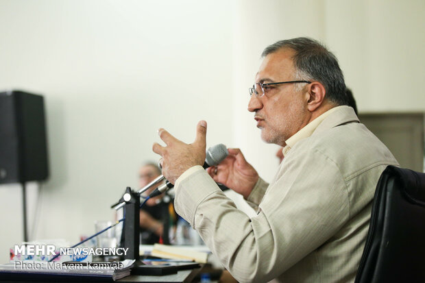 مناظره زاکانی و تاج زاده