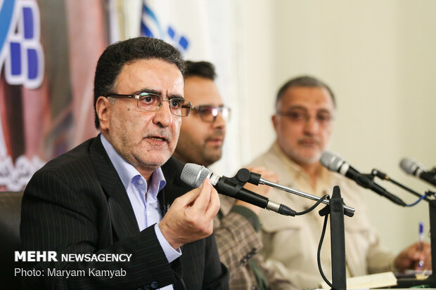 مناظره زاکانی و تاج زاده