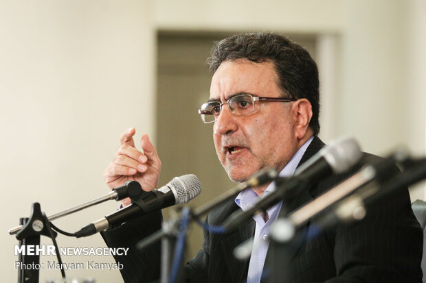 مناظره زاکانی و تاج زاده