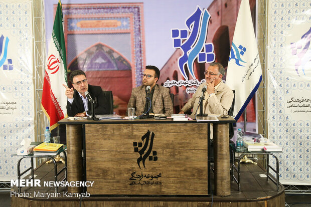 مناظره زاکانی و تاج زاده