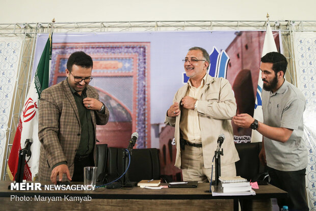 مناظره زاکانی و تاج زاده