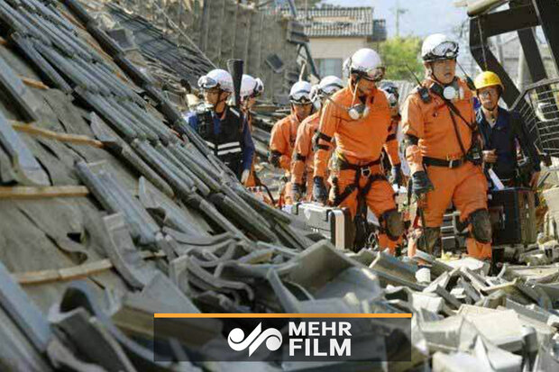 VIDEO: Strong earthquake jolts northwestern Japan