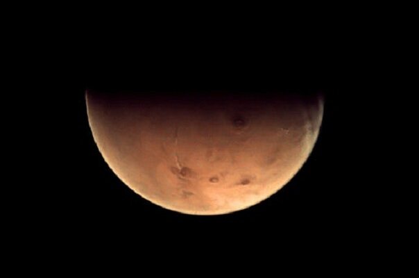 ابرهای مریخ از شهاب سنگ های تکه تکه تشکیل شده اند