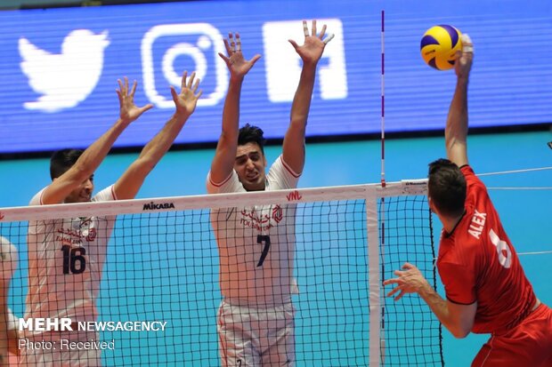 Iran vs Portugal at 2019 VNL Week 4