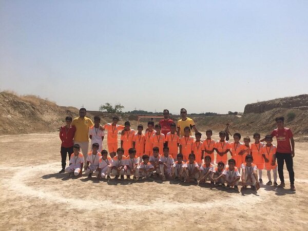 بهره برداری از زمین فوتبال کودکان کوره های آجرپزی شمس آباد