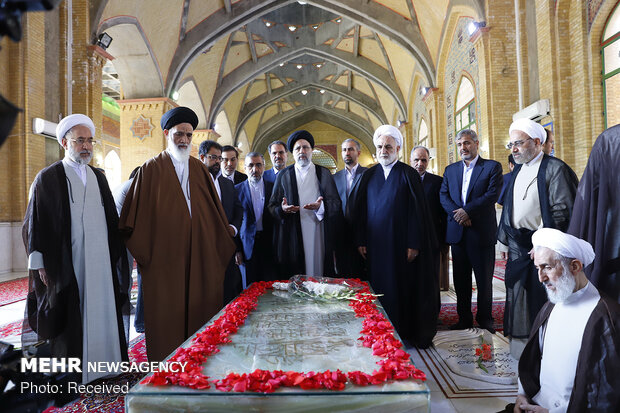 Judiciary officials renew allegiance with Imam Khomeini (RA) ideals on Judiciary…