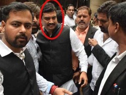 بھارت میں رکن اسمبلی نے خود کو پولیس کے حوالے کردیا