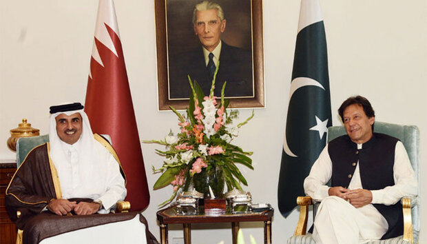 پاکستانی وزیر اعظم قطر روانہ ہوگئے