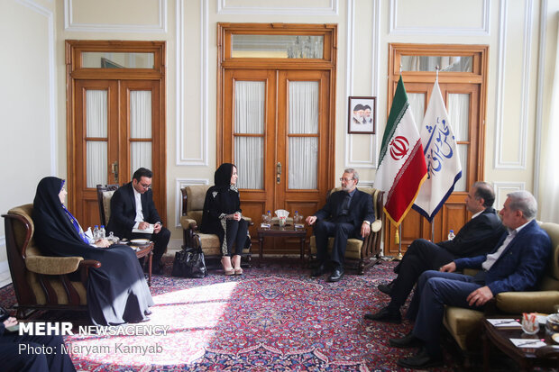 Parl. speaker Larijani meets with IPU president