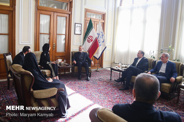 Parl. speaker Larijani meets with IPU president