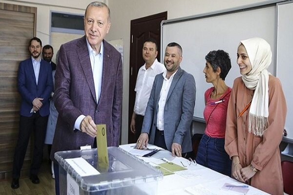 Erdoğan oyunu Üsküdar'da kullandı