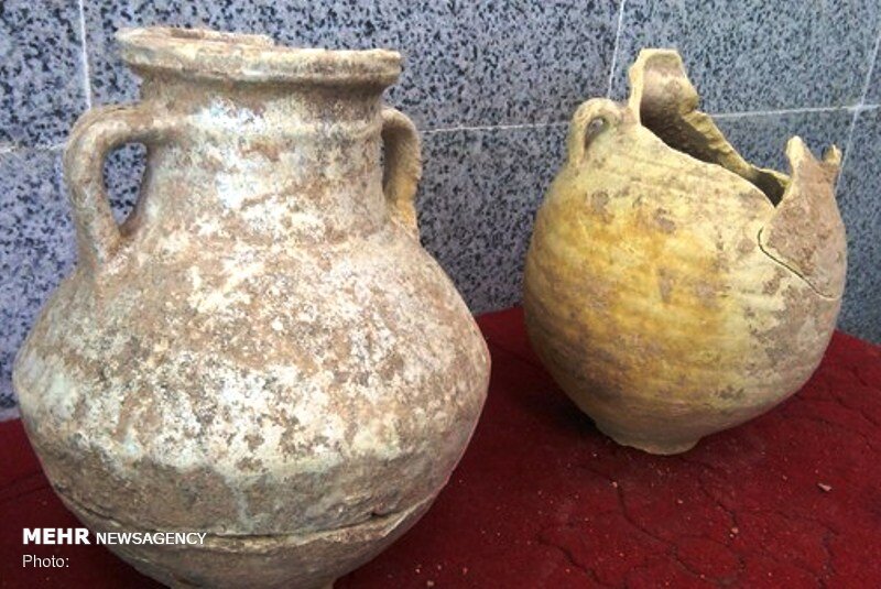 حبیبیان: ۴ قلم کوزه سفالی در حین پایش تپه انذر طارم کشف شد حبیبیان: ۴ قلم کوزه سفالی در حین پایش تپه انذر طارم کشف شد