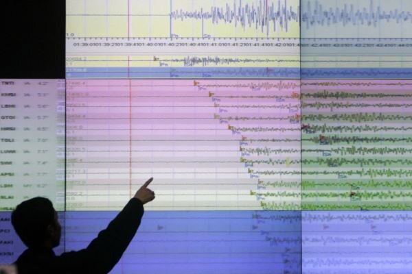 ABD'de şiddetli deprem! Son 20 yılın en büyüğü