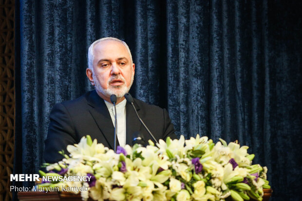 Zarif in fighting illegal drugs conf.