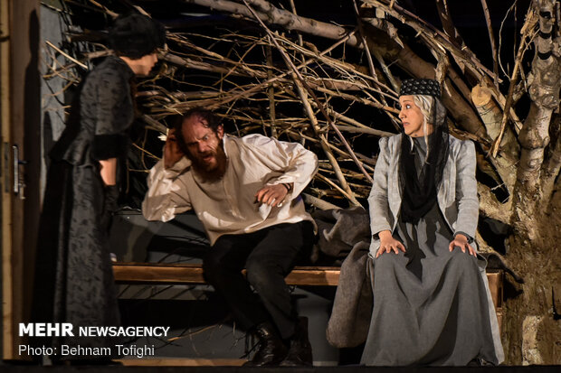 Servati's 'Crime and Punishment' on stage in Tehran