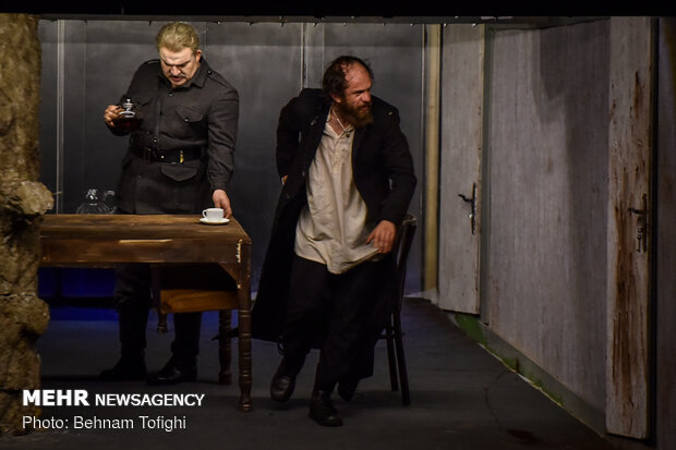 Servati's 'Crime and Punishment' on stage in Tehran