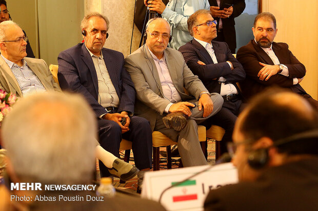 Meeting of APA Standing Committee on Political Affairs in Isfahan