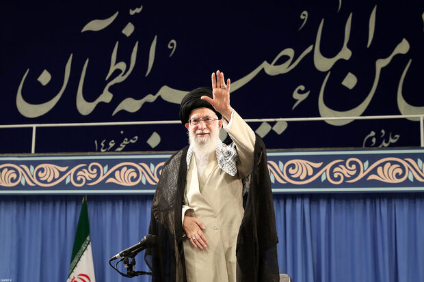 Judiciary personnel meet Ayatollah Khamenei