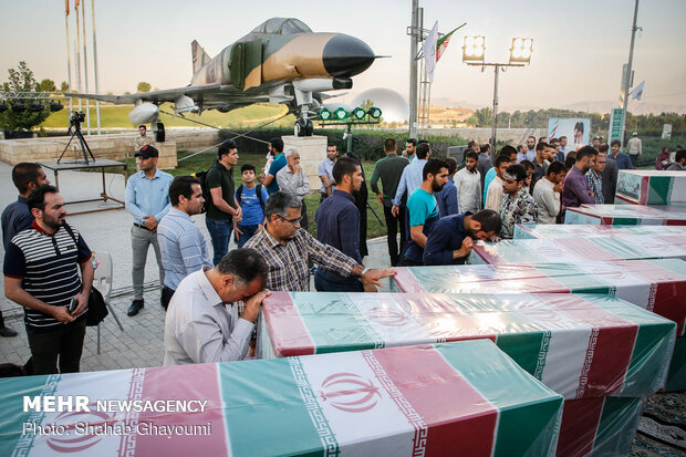 مراسم وداع با پیکر‌های مطهر150 شهید تازه‌تفحص‌شده دوران دفاع مقدس