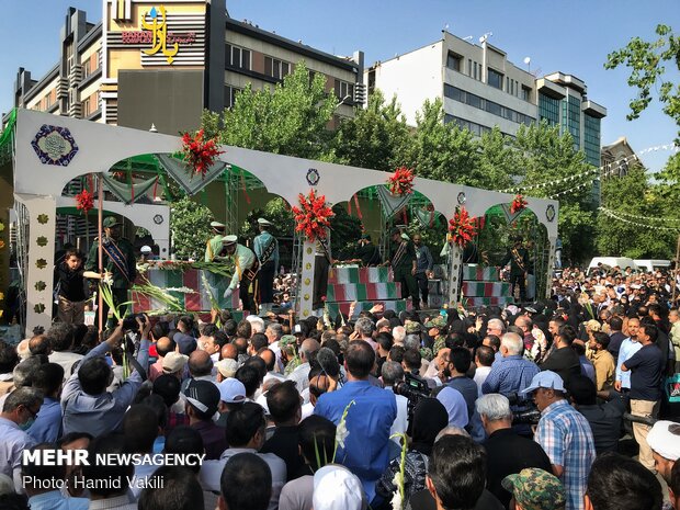 وداع باشکوه با ۱۵۰ شهید دفاع مقدس/رنگ حماسه در پنجشنبه داغ تهران