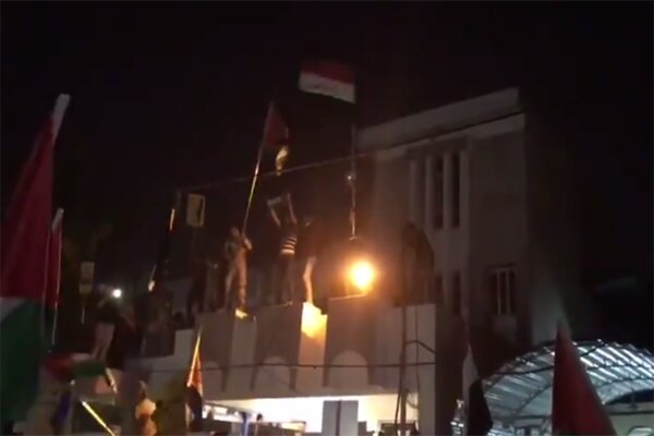 الامارات تعلق على اقتحام السفارة البحرينية في بغداد