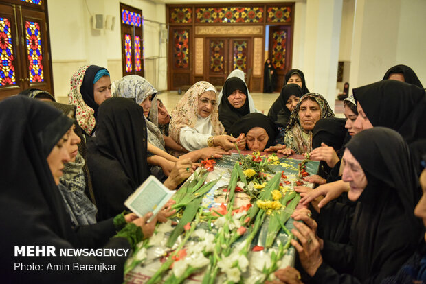 تشییع پیکر پاک 8 شهید در شیراز