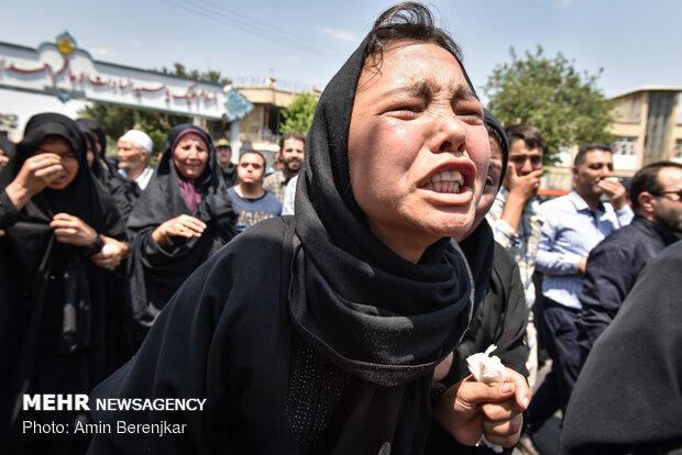 تشییع پیکر پاک 8 شهید در شیراز