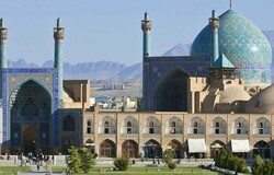 ایجاد ترک بر گنبد و ستون‌های مسجد جامع اصفهان/ نقش‌جهان فرومی‌نشیند