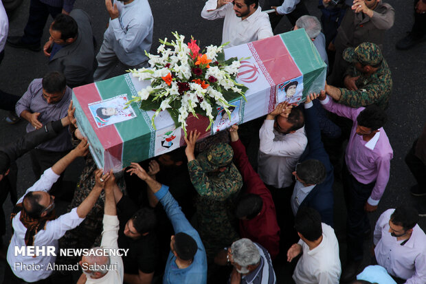 سمنان میں دفاع مقدس کے 3 شہیدوں کی تشییع جنازہ