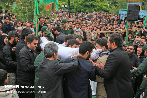 مدافع حرم شہید علی آقائی کی تشییع جنازہ