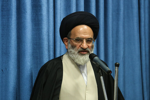 خدمات انقلاب اسلامی به ملت بی‌شمار است/ لزوم تببین برکات انقلاب