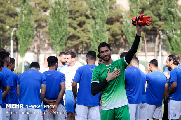 Esteghlal’s first public training session under Stramaccioni