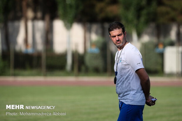 Esteghlal’s first public training session under Stramaccioni