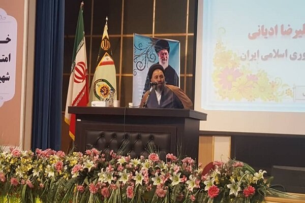 نیروی انتظامی در خط مقدم توطئه‌های اقتصادی و روانی دشمن است