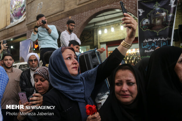 آیین استقبال از کاروان خدام حرم مطهر رضوی در اهواز