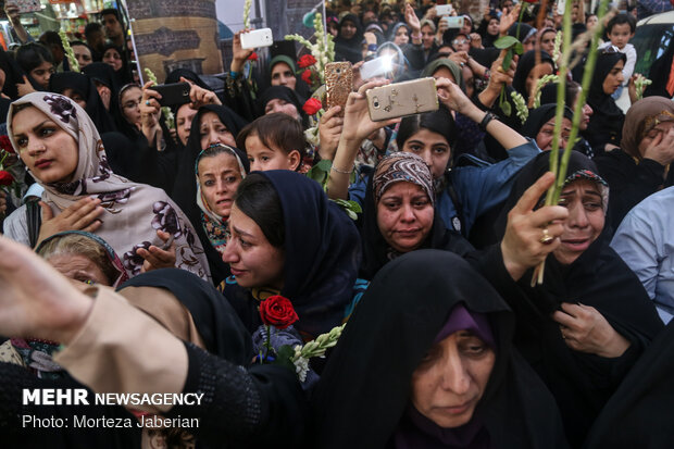 آیین استقبال از کاروان خدام حرم مطهر رضوی در اهواز