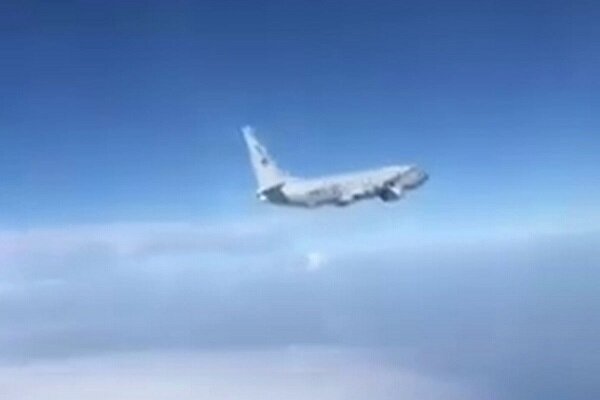 VIDEO: Russian Su-27 jet intercepts US surveillance plane over Black Sea