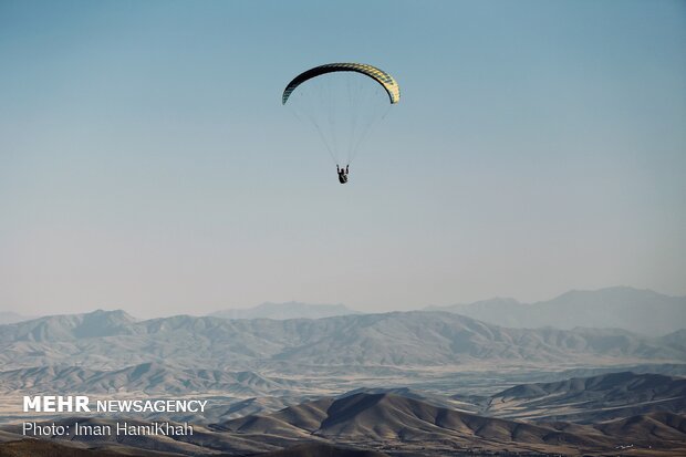 Paragliding in Hamadan